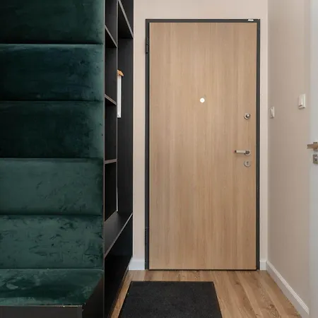 Large In With Gym, Parking And Air Conditioning By Renters Gdaňsk