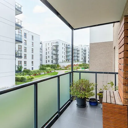 Large In With Gym, Parking And Air Conditioning By Renters Gdańsk